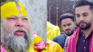 Elvish Yadav visits Premanand Ji