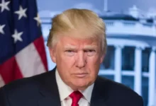 donald trump flipping off